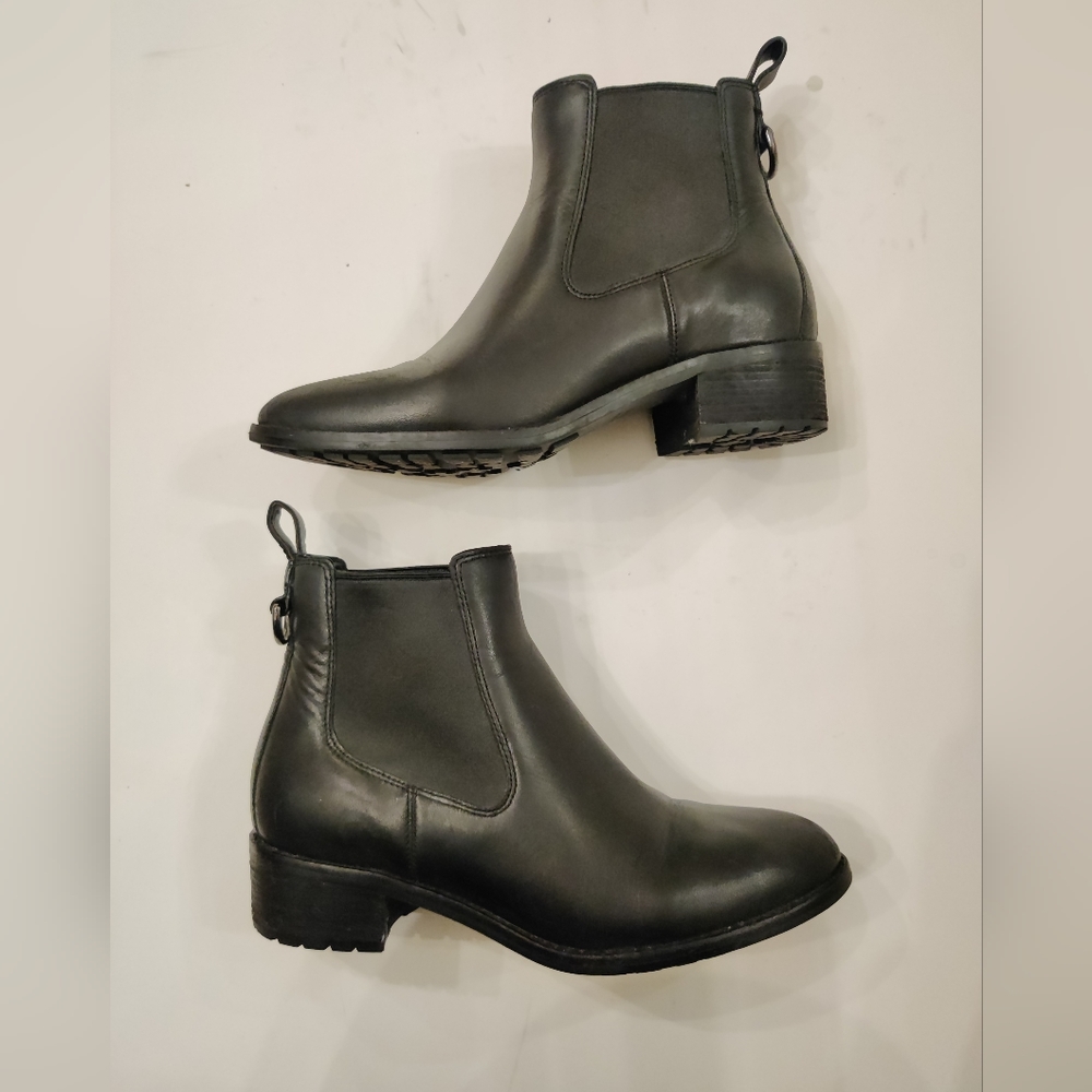 Black Cole Haan Waterproof Chelsea Boots Size 6.5B
